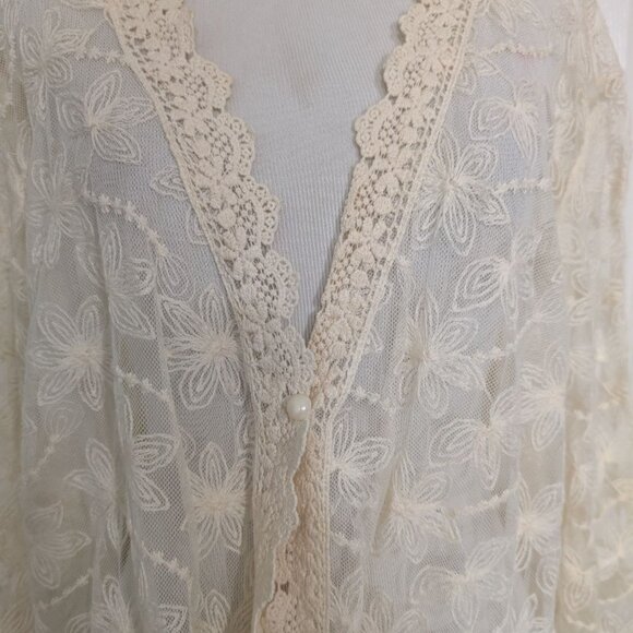 Cato Floral Lace Cardigan Womens Size 22/24W Cream Boho V Neck Lightweight Sheer - Picture 2 of 15